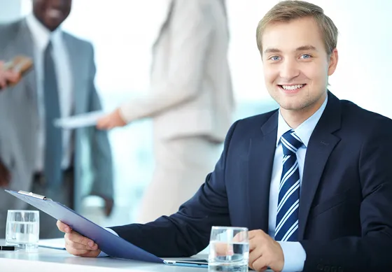 accountant discussing financial plan